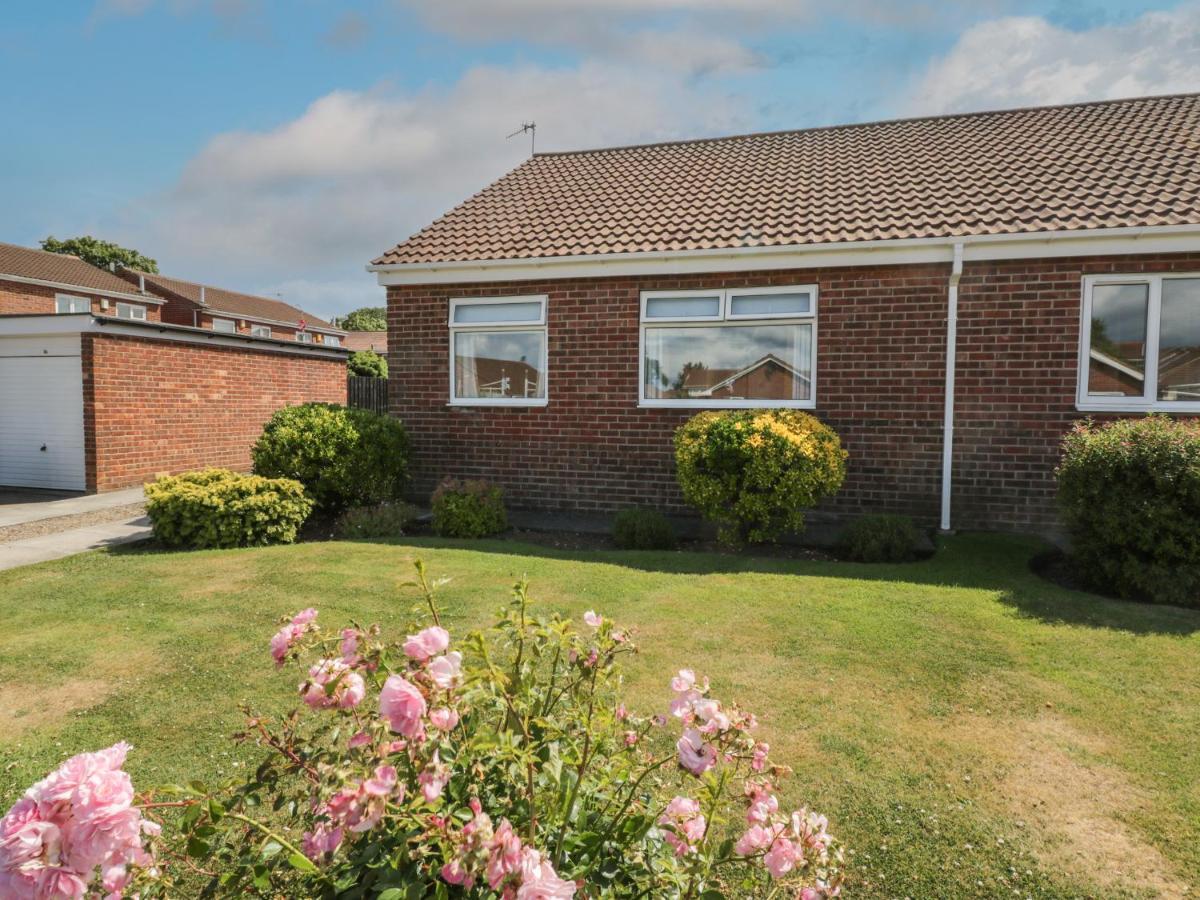 Rose Bungalow Whitby Exteriör bild